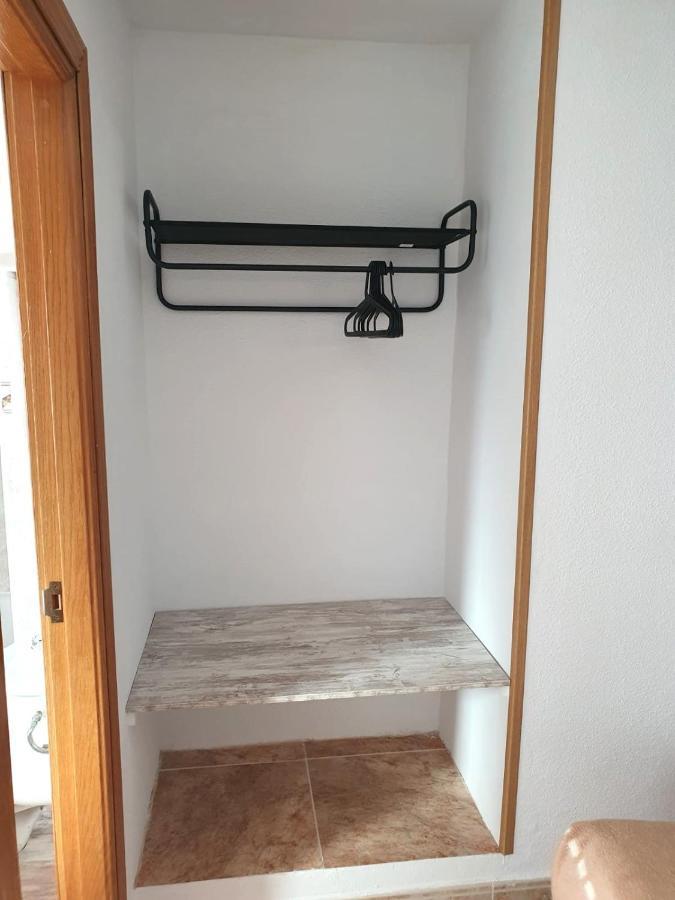 Hostal Fronton อัลโกเบนดาส ภายนอก รูปภาพ